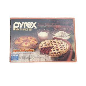 Vintage Pyrex Mix ‘n’ Bake Set - Incomplete , Missing Pie Plate, Rare Model 1212